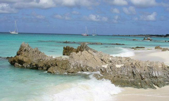 Beach in Coche Island