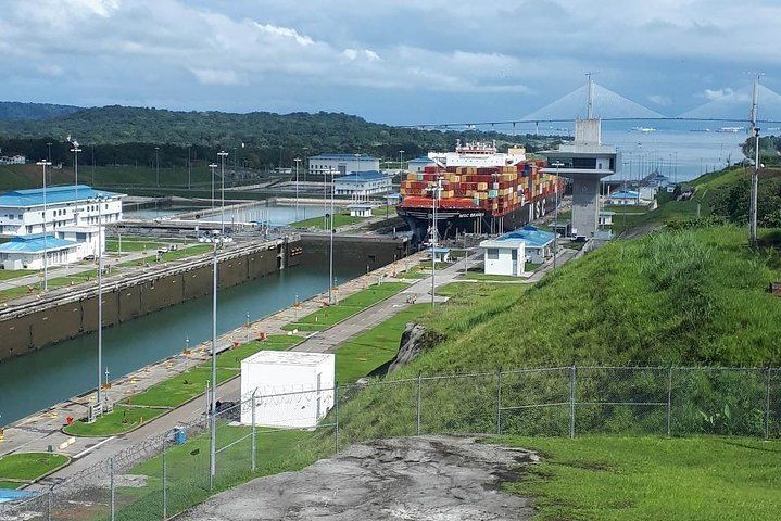 Agua Clara Locks (1)