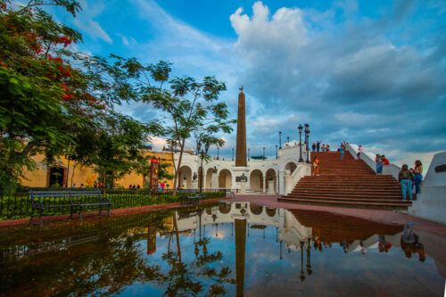 PANAMA CITY AND THE CANAL - FROM COLON 2000 PORT
